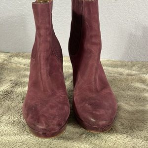 Ecco purple, sueded, leather heeled, low platform, Chelsea style booties…